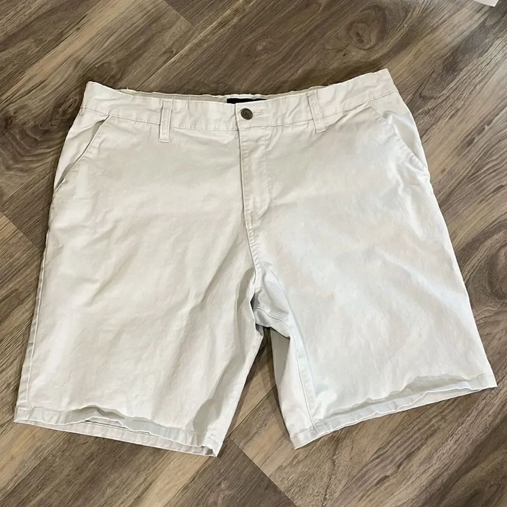 Men’s Light Khaki RSQ Chino Shorts